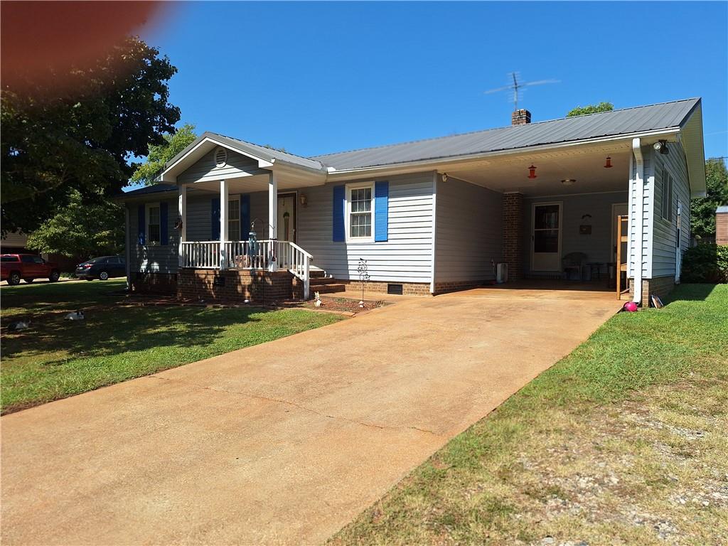 308 Meadowbrook Dr Property Photo 6