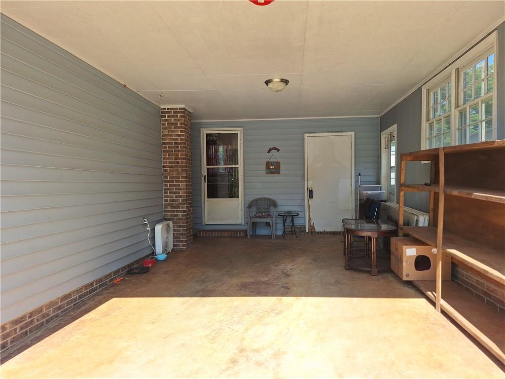 308 Meadowbrook Dr Property Photo 8