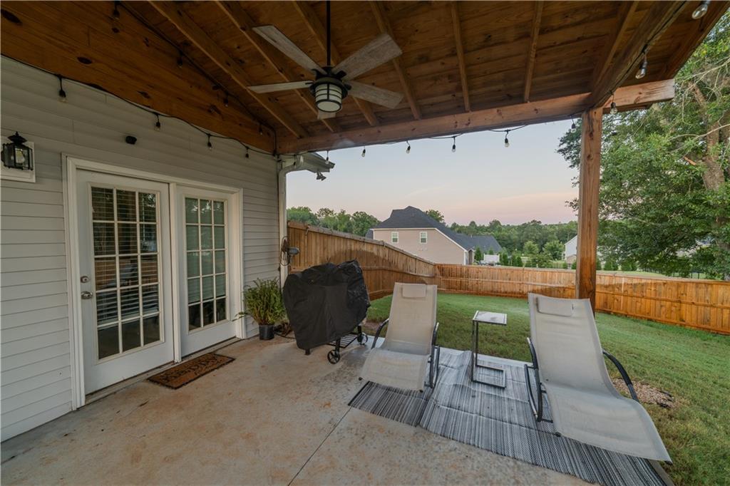 205 Avendell Dr Property Photo 6