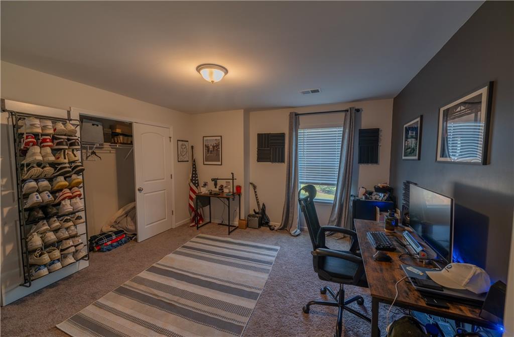 205 Avendell Dr Property Photo 20
