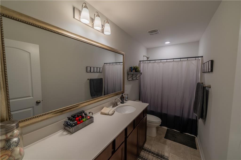 205 Avendell Dr Property Photo 21