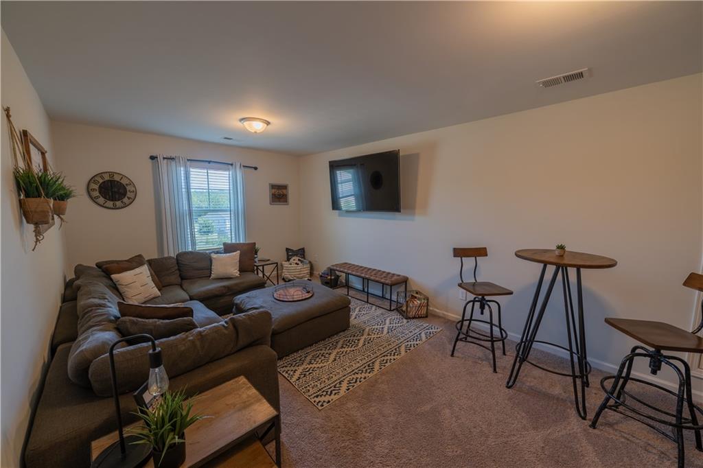 205 Avendell Dr Property Photo 24