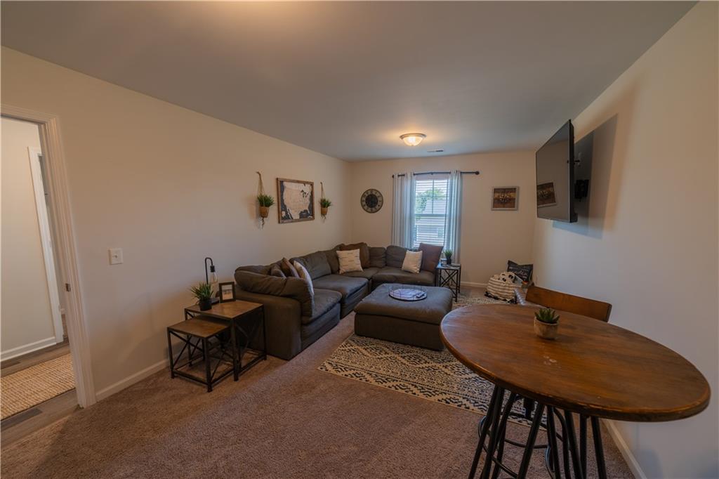 205 Avendell Dr Property Photo 25