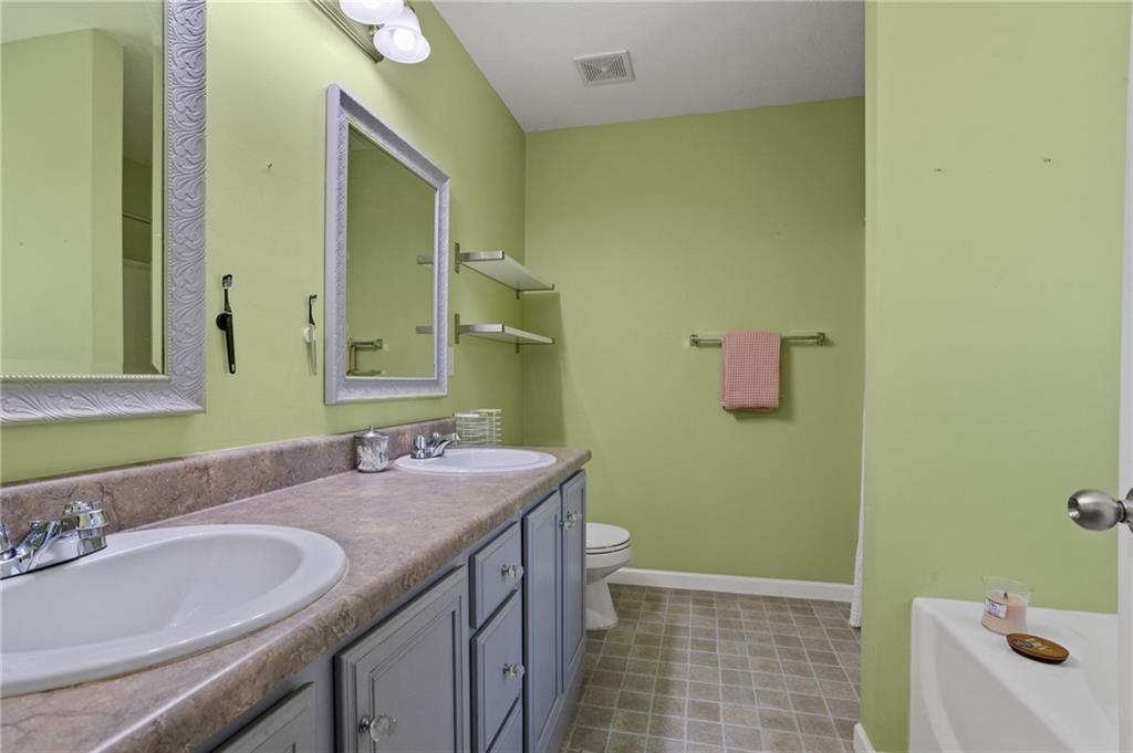 24 Cardinal Creek Dr Property Photo 23
