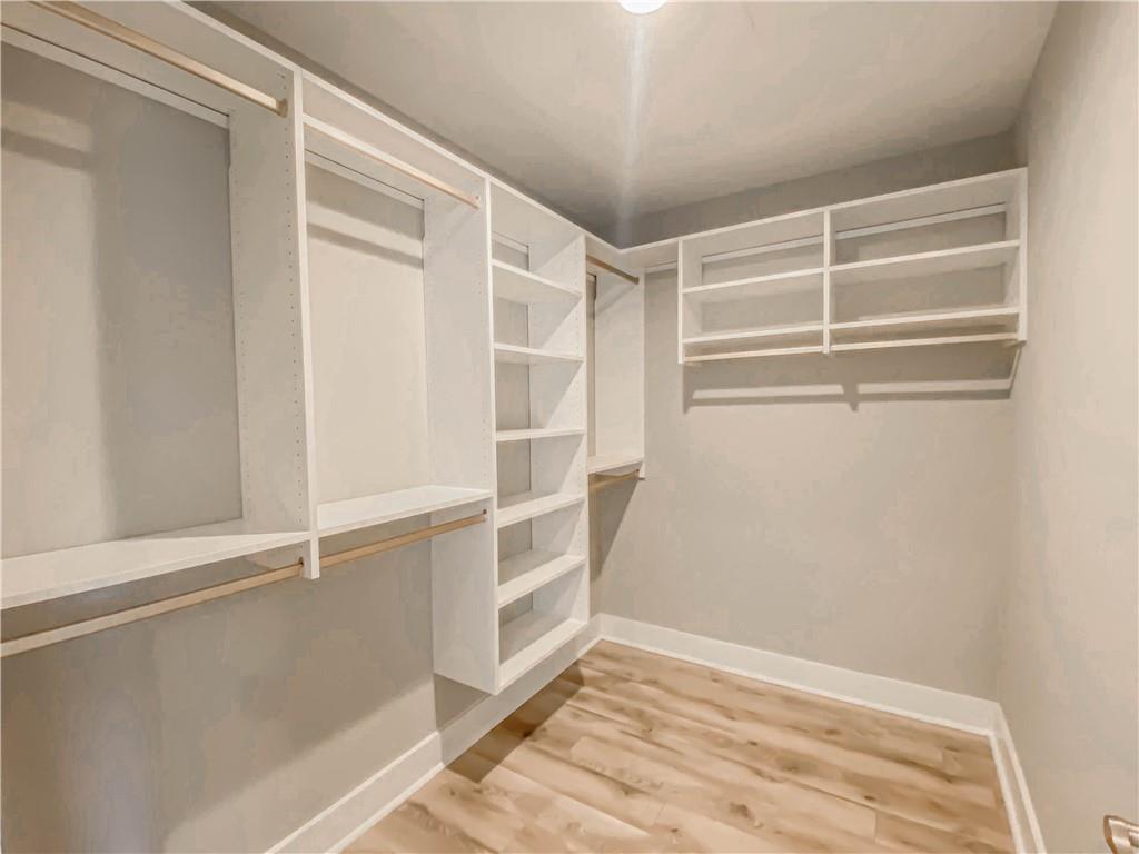 607 S Walnut St Property Photo 23