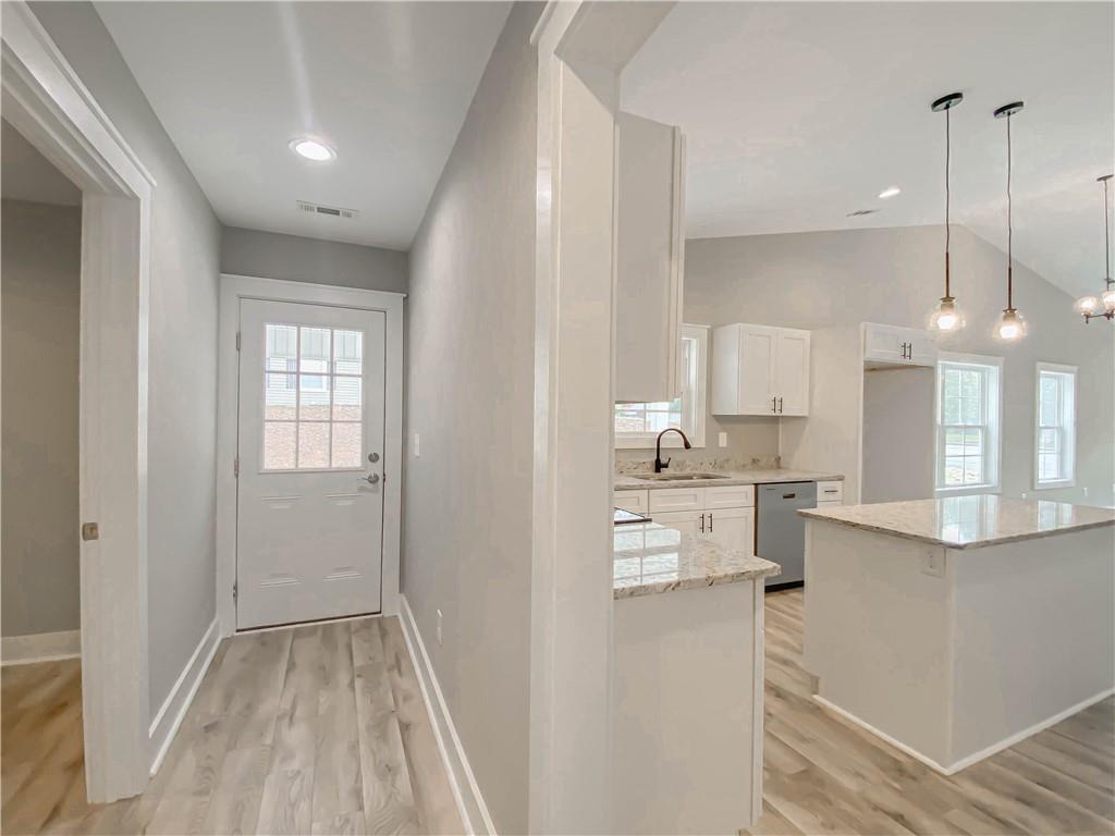 607 S Walnut St Property Photo 24