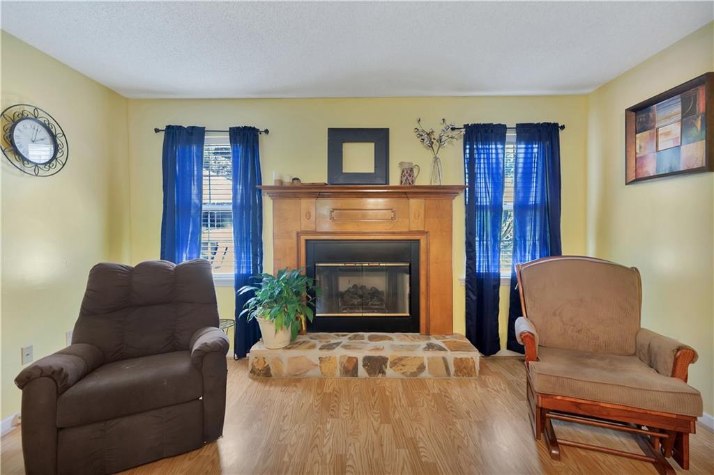 3207 Dobbins Bridge Rd Property Photo 9