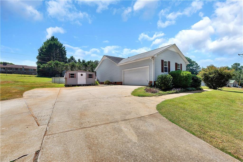 3207 Dobbins Bridge Rd Property Photo 19