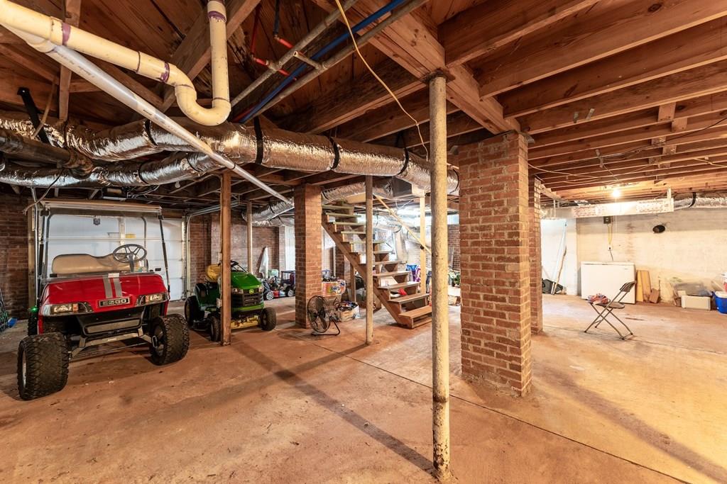 1003 Main St N Property Photo 24