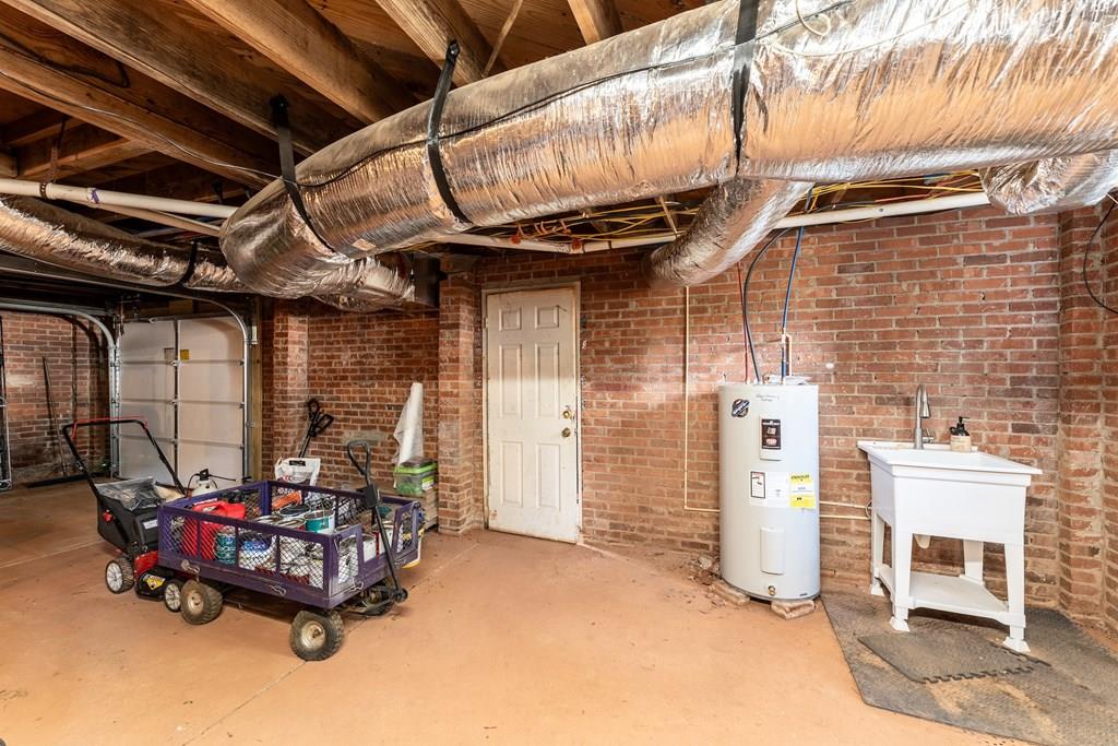 1003 Main St N Property Photo 26
