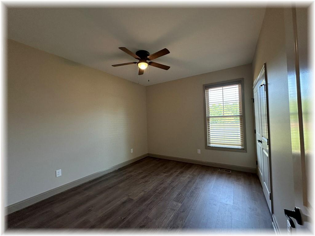 304 Cottage Hill Ct Property Photo 16
