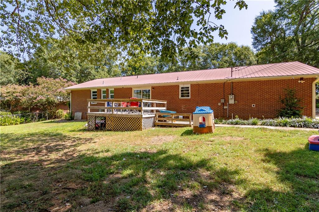 315 Hembree Rd Property Photo 5