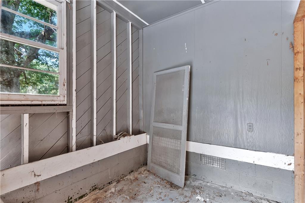 567 Mauldin Lake Rd Property Photo 19