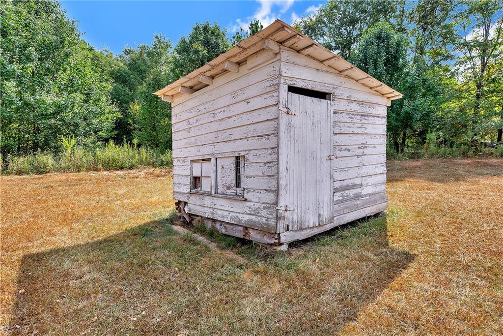 567 Mauldin Lake Rd Property Photo 28