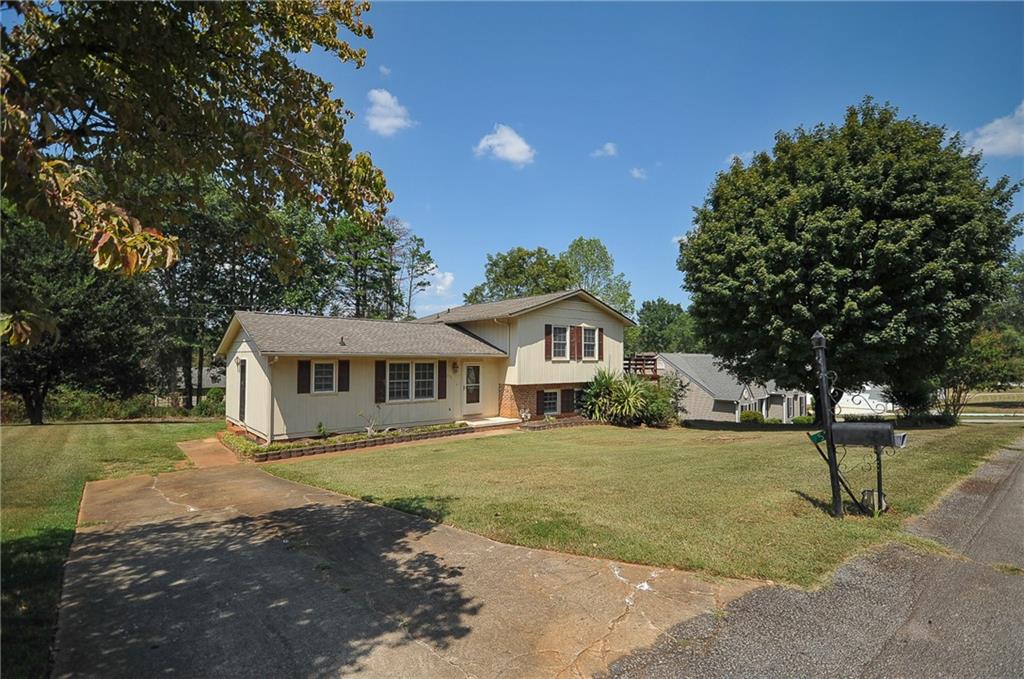 514 Shady Pine Dr Property Photo 2