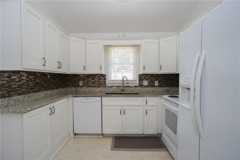 514 Shady Pine Dr Property Photo 7