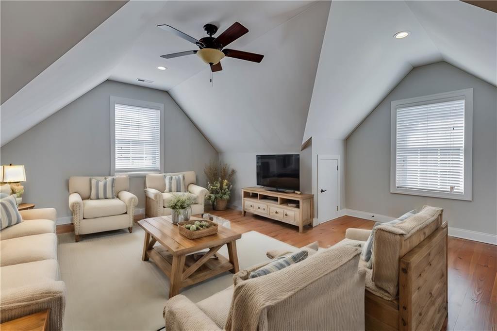 319 Wexford Hills Ct Property Photo 25
