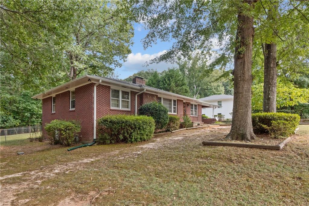 128 Tanglewood Dr Property Photo 3