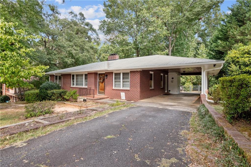 128 Tanglewood Dr Property Photo 4