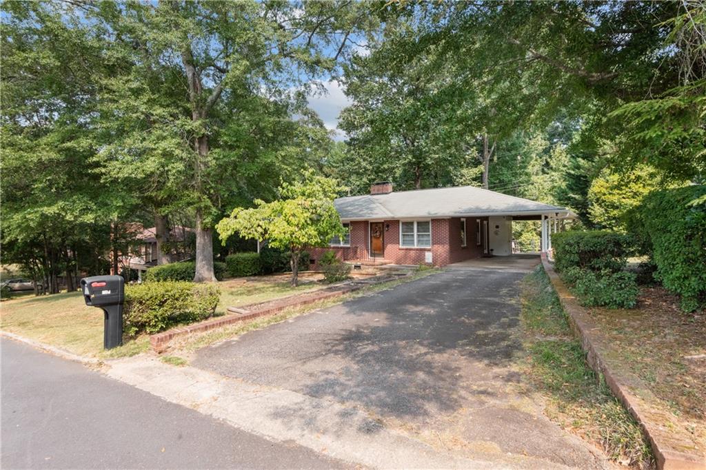 128 Tanglewood Dr Property Photo 5