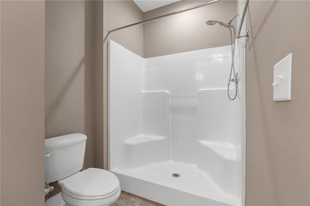 254 Thomas Green Blvd Property Photo 16