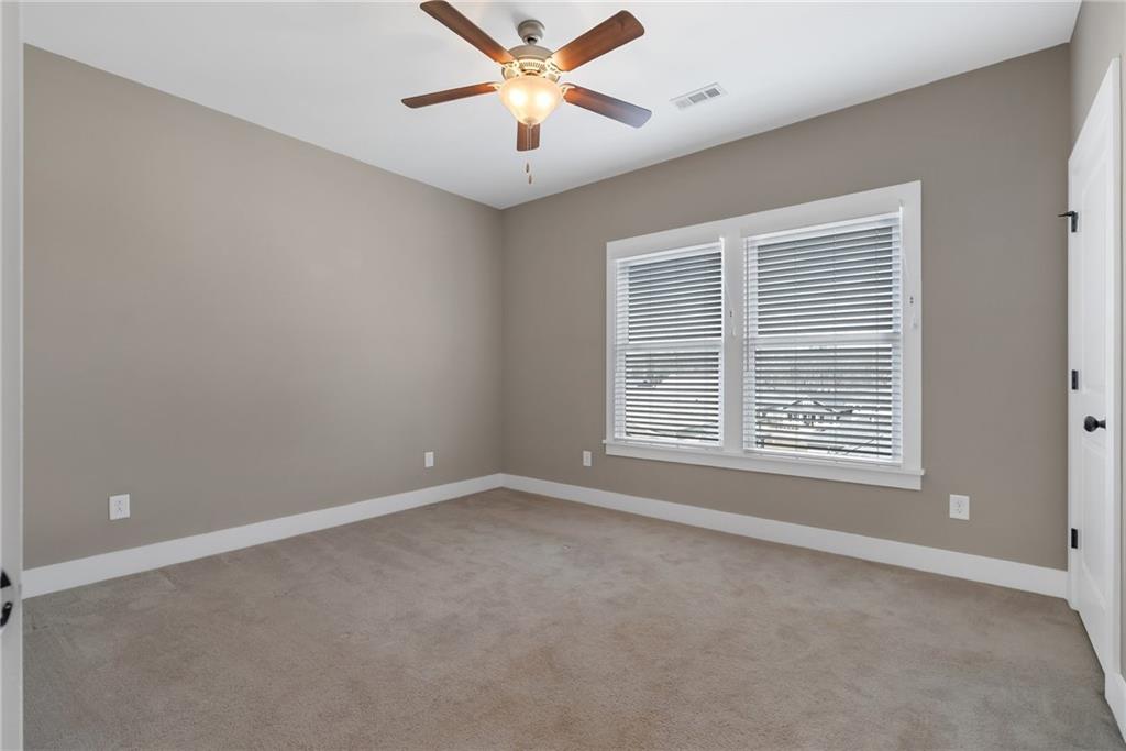 254 Thomas Green Blvd Property Photo 17