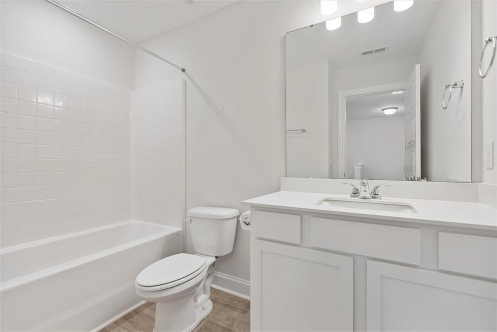 10 Woods Lake Rd Property Photo 22