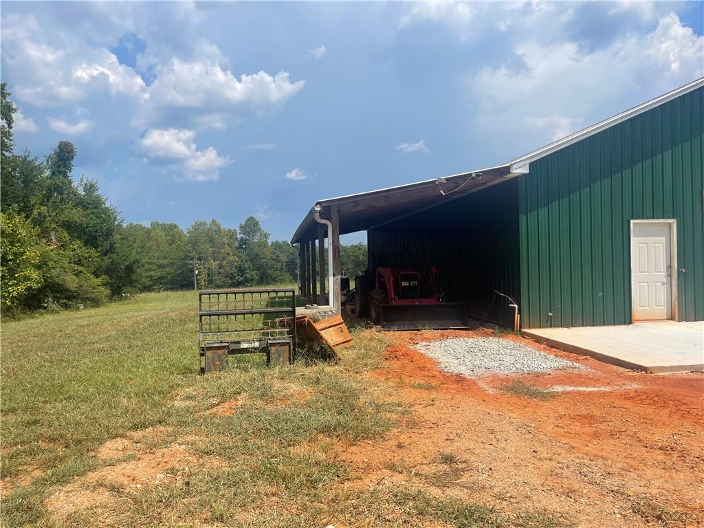 397 Springbrook Rd Property Photo 24