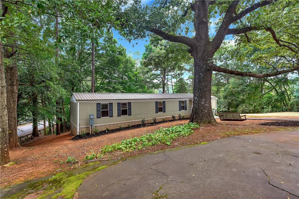 1001 Prater Ln Property Photo 6