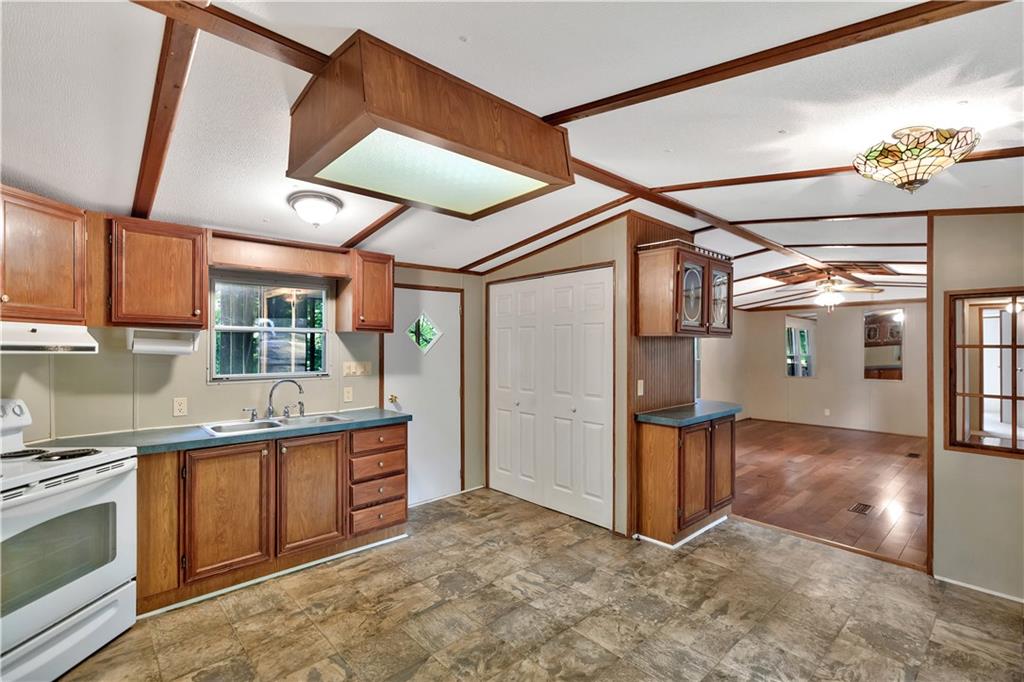 1001 Prater Ln Property Photo 12