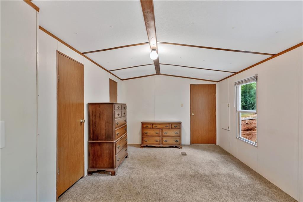 1001 Prater Ln Property Photo 13