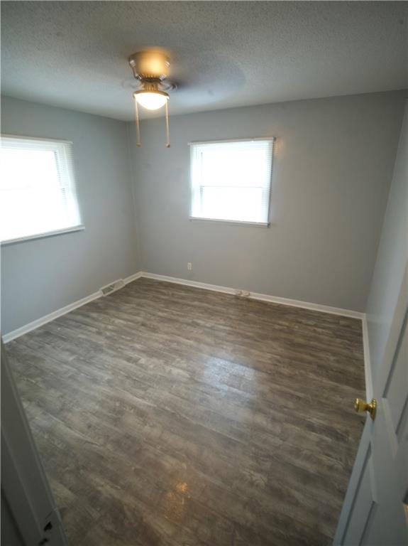 3051 Brookfield Dr Property Photo 6
