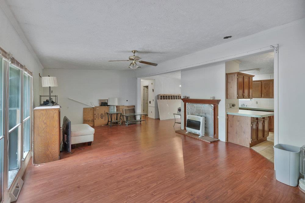 109 Killam Ln Property Photo 7