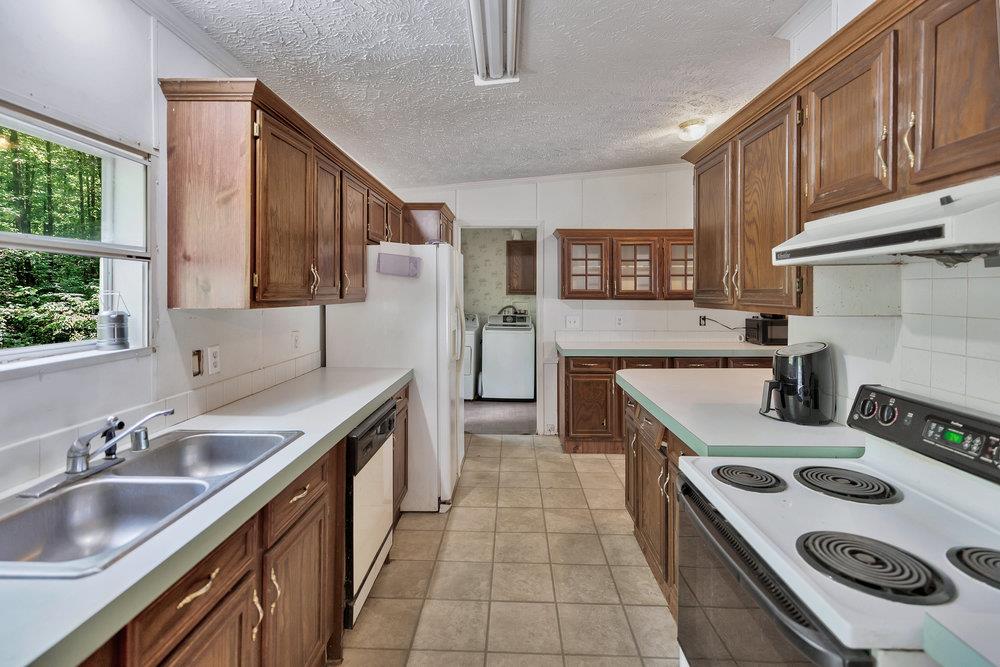 109 Killam Ln Property Photo 10