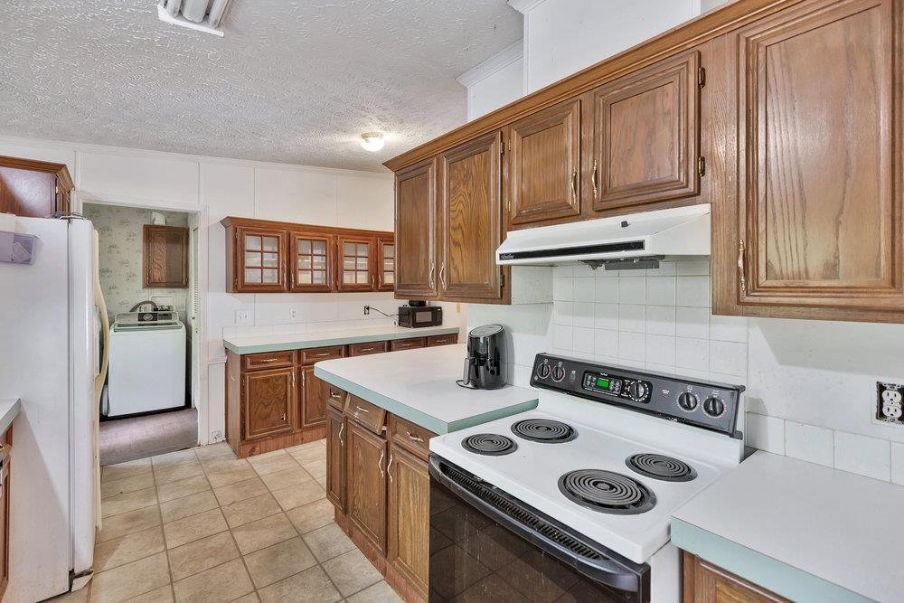 109 Killam Ln Property Photo 12
