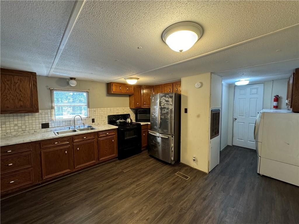 223 Beaver Ln Property Photo 5