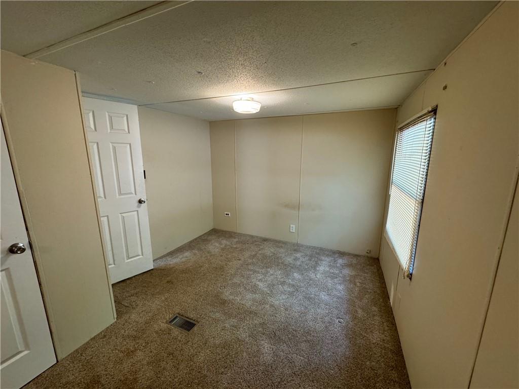 223 Beaver Ln Property Photo 8
