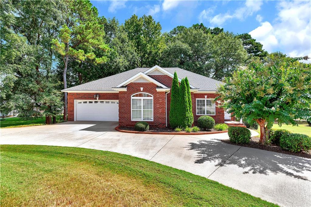 119 Green Chase E Property Photo 2