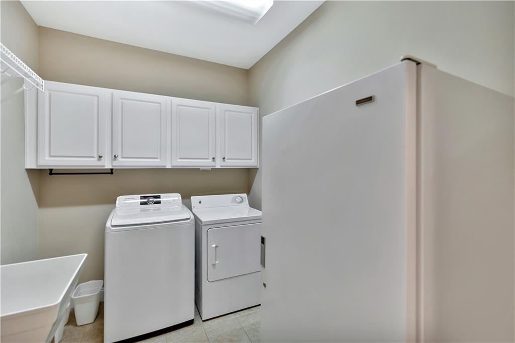 119 Green Chase E Property Photo 15