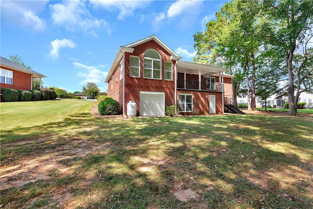 119 Green Chase E Property Photo 35