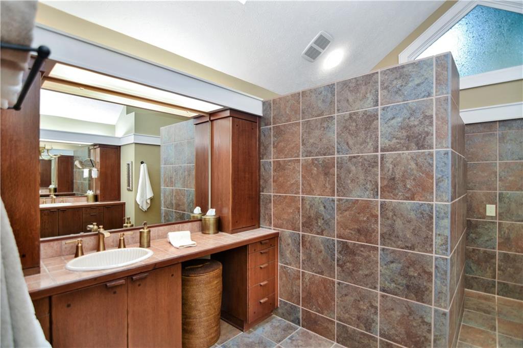 38 Calm Sea Dr Property Photo 33