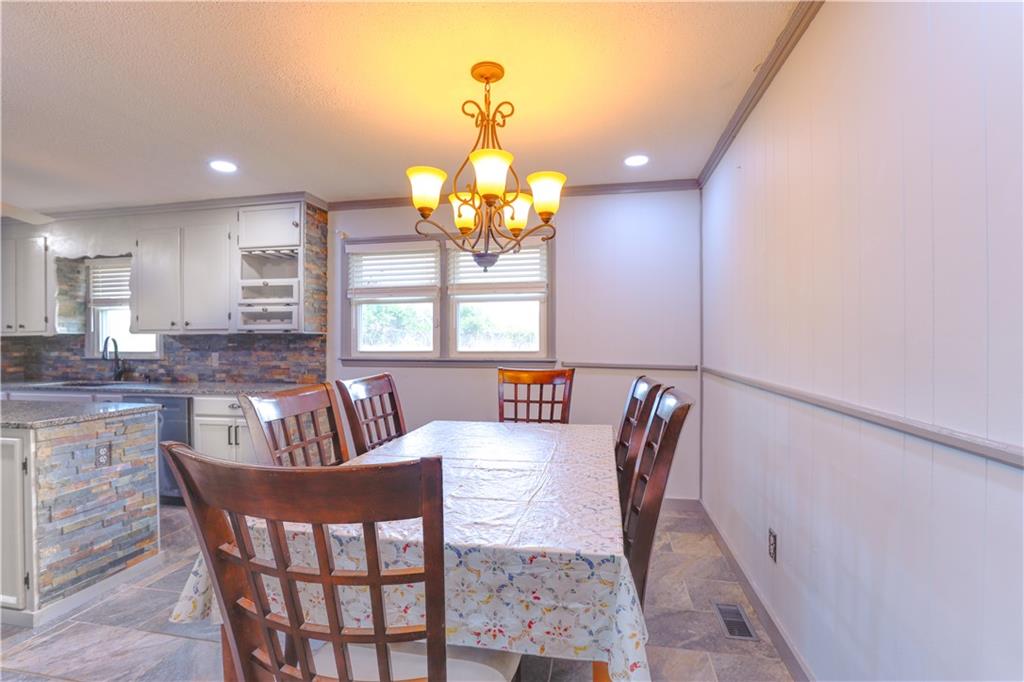 324 Cherry Dr Property Photo 6