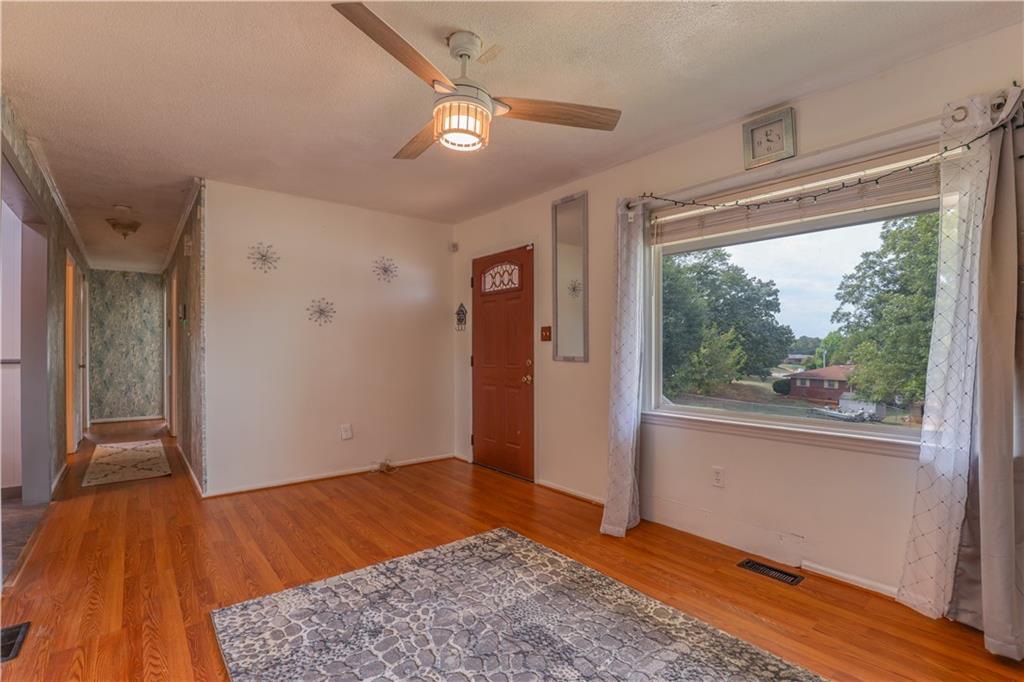 324 Cherry Dr Property Photo 8