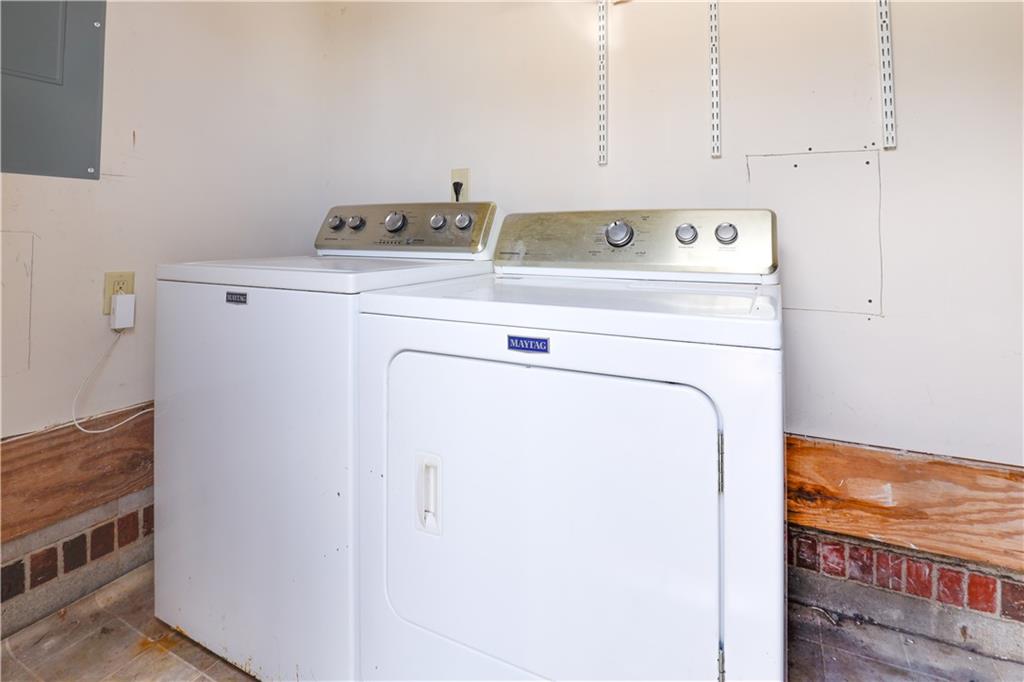 324 Cherry Dr Property Photo 17