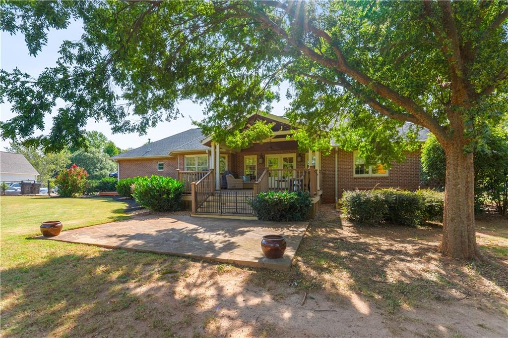 325 Smithfield Dr Property Photo 39