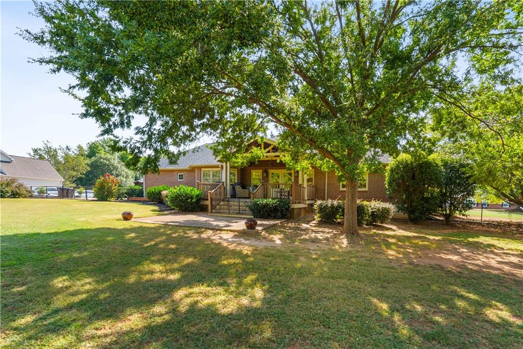 325 Smithfield Dr Property Photo 41