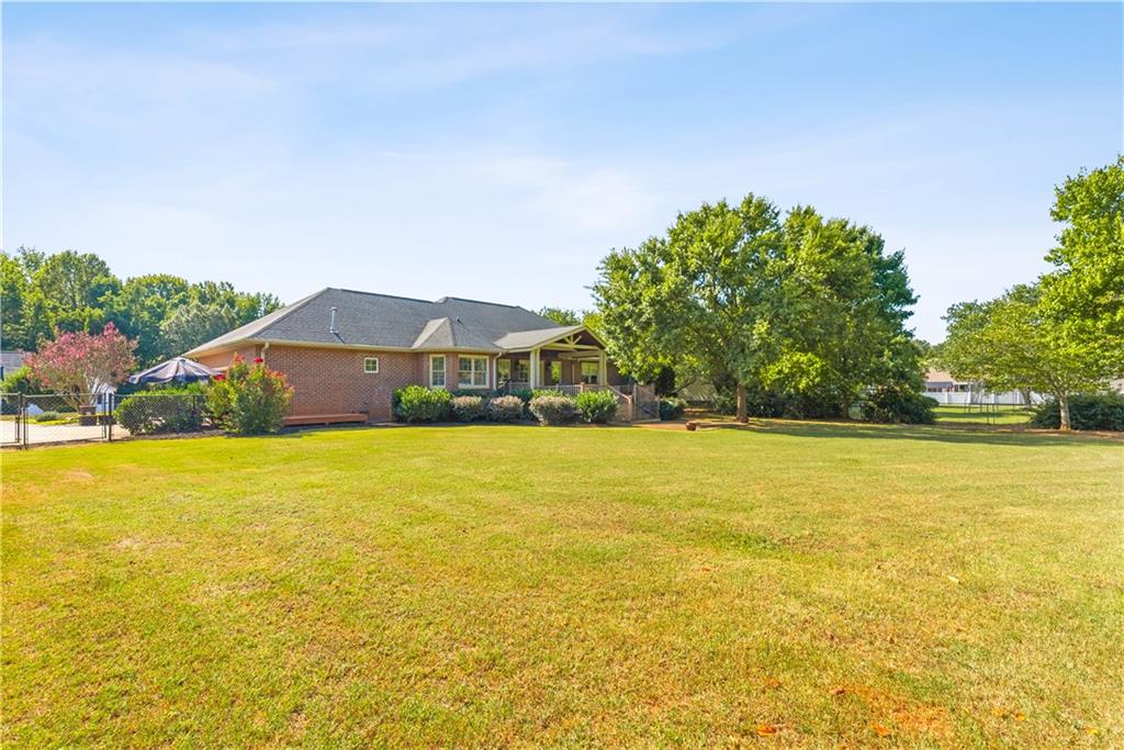 325 Smithfield Dr Property Photo 43