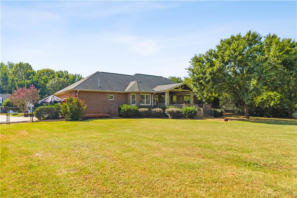 325 Smithfield Dr Property Photo 44