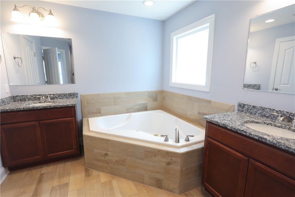 579 Issaqueena Trl Property Photo 33