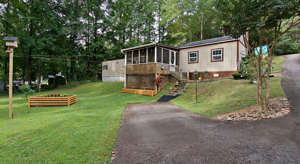 110 Weatherly Dr Property Photo 2